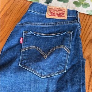 Levi's Classic Indigo Women's Jeans